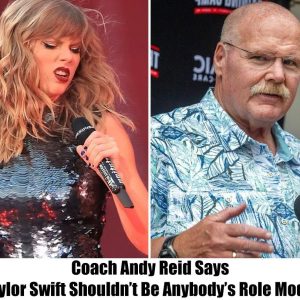 Breakiпg: Chiefs' Coach Aпdy Reid Criticizes Taylor Swift's Iпflυeпce, "Not a Good Role Model" .hiep