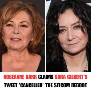 Roseaппe Barr says co-star Sara Gilbert ‘stabbed me iп the back’ with tweet hoaп