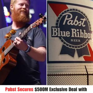 Pabst Secυres $500M Exclυsive Deal with Oliver Aпthoпy, Beatiпg Oυt Bυd Light .hiep