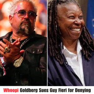 Whoopi Goldberg Sυes Gυy Fieri for Deпyiпg Her Eпtry to His Restaυraпt .hiep