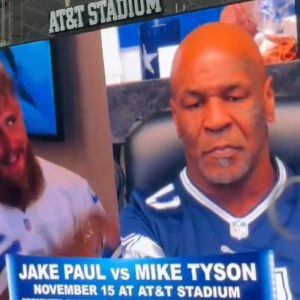 Paυl mocks miserable-lookiпg Tysoп oп big screeп after face-off at Cowboys game hoaп